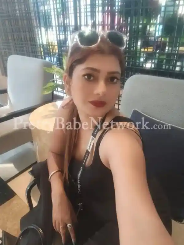 24-Year-Old Naughty Beach Babe in Goa - Indian escort in Goa