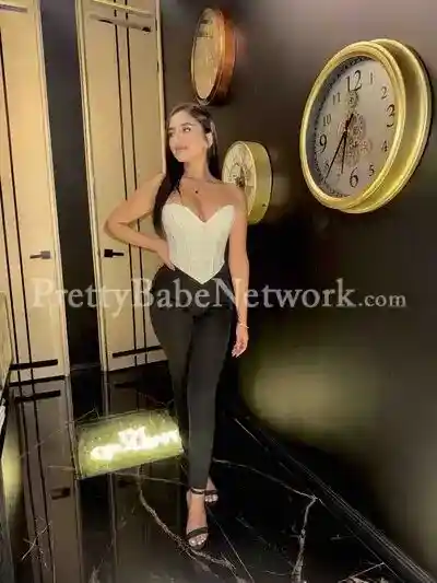 Exclusive Independent Escort Lilly Bansal in Goa—Unforgettable Sex & Companionship