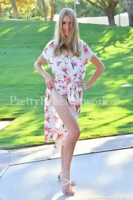 Dennia – Wild & Sexy Russian Model Escort in Candolim Beach for Unforgettable Nights