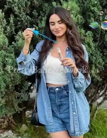 Divya Joshi | Incall & Outcall Escorts in Arambol Beach, Goa